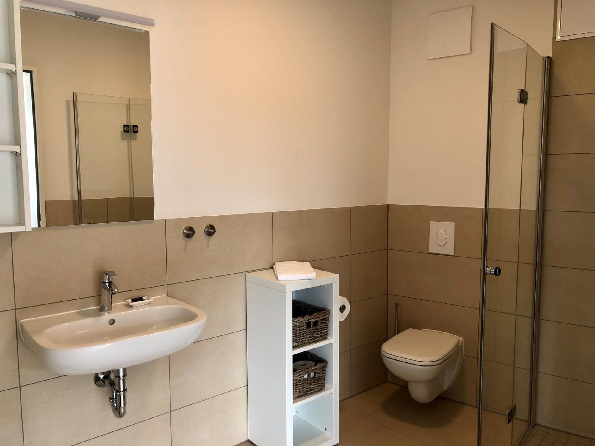 Adapt Aparthotel *